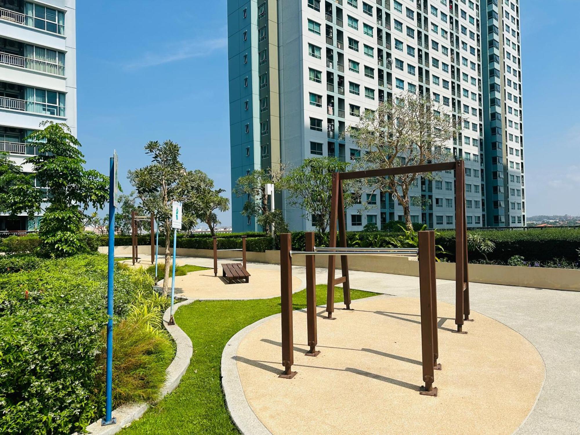 Seaview Beach Room Lumpini-Pool And Gym Face To Ocean Jomtien pláž Exteriér fotografie