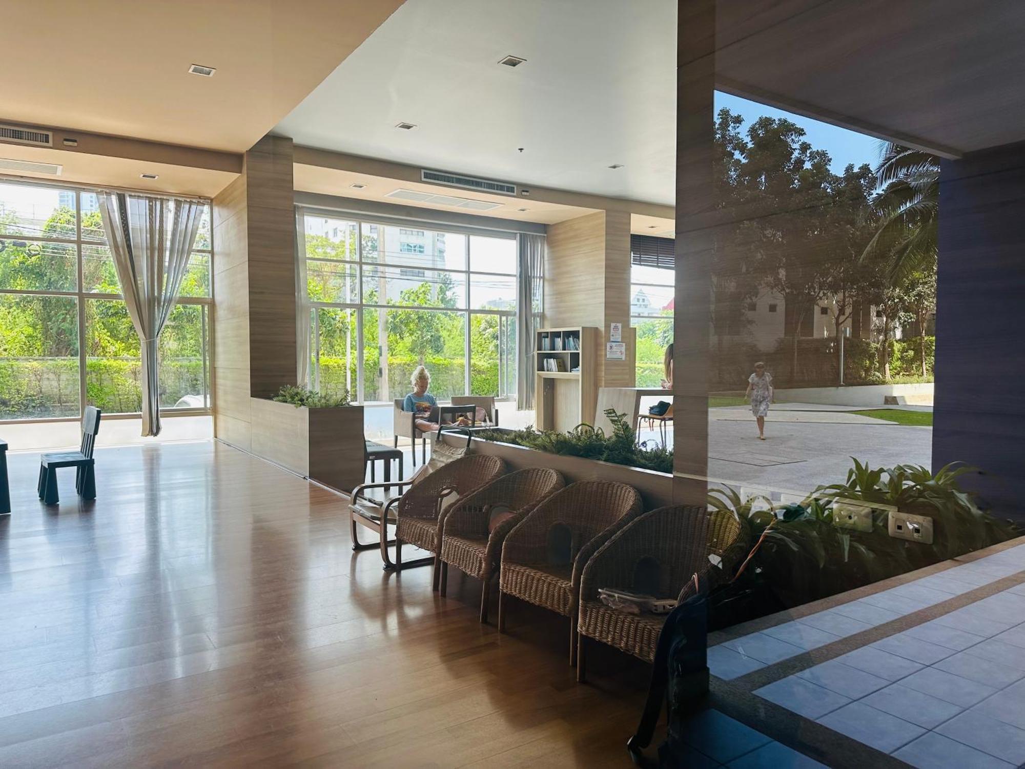 Seaview Beach Room Lumpini-Pool And Gym Face To Ocean Jomtien pláž Exteriér fotografie