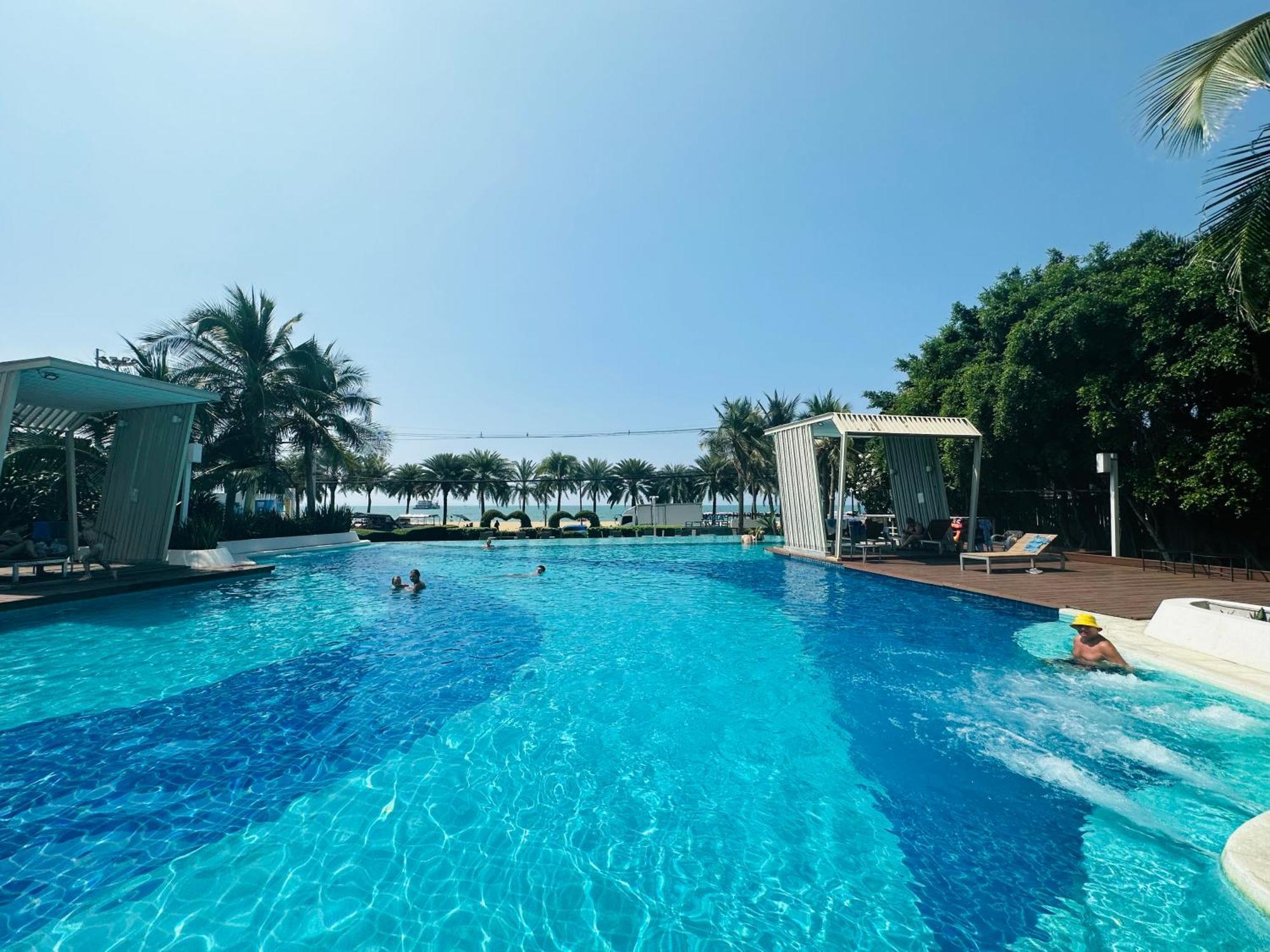 Seaview Beach Room Lumpini-Pool And Gym Face To Ocean Jomtien pláž Exteriér fotografie