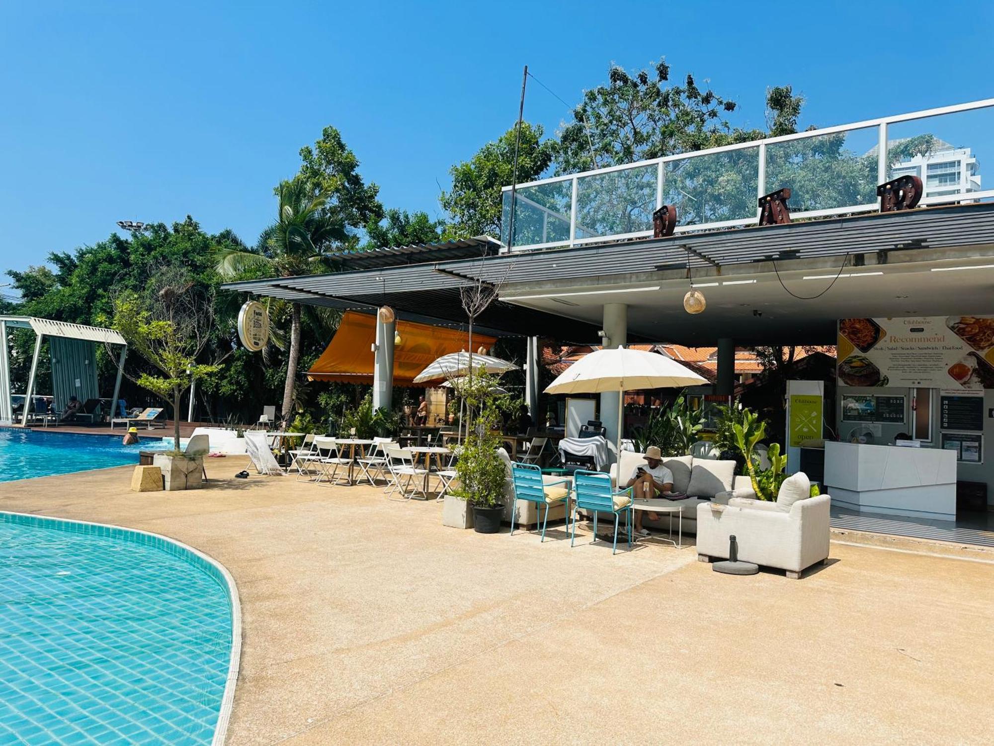 Seaview Beach Room Lumpini-Pool And Gym Face To Ocean Jomtien pláž Exteriér fotografie